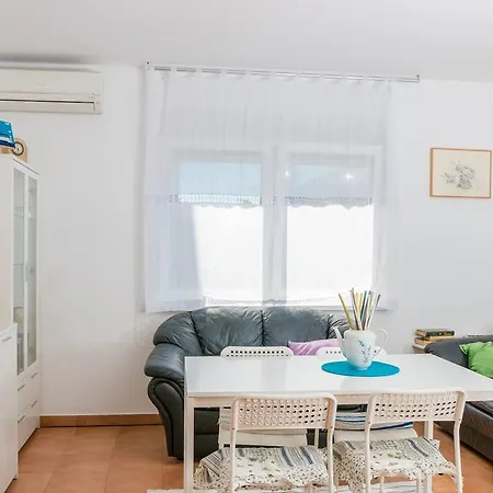 Seka Apartmán Novi Vinodolski
